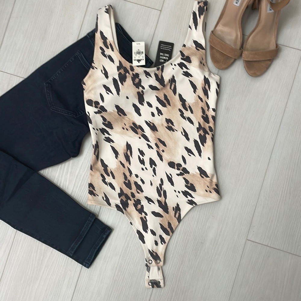 BNWT EXPRESS Leopard Print Bodysuit 🐆